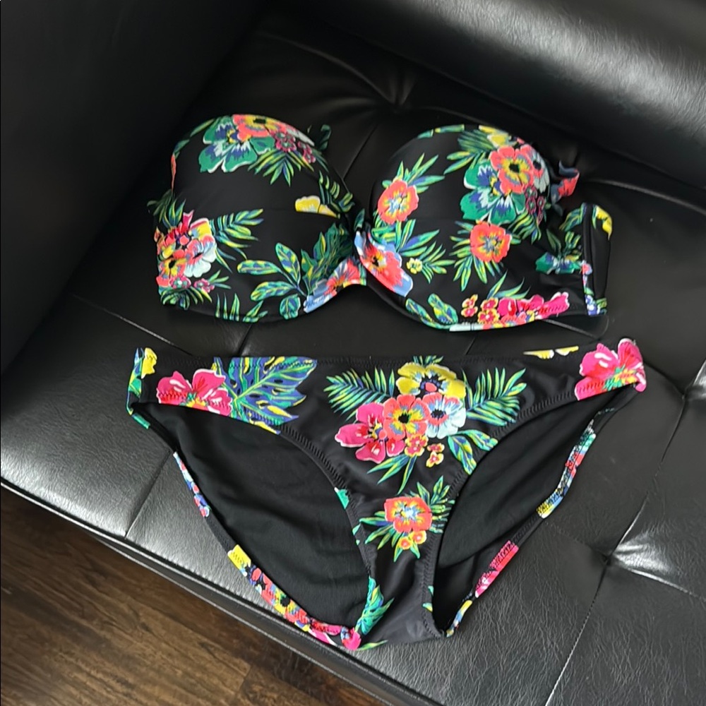 Old Navy Women's Bikini - Black with Multicolor Floral